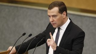 Медведев: Да се простим с Кипър и да насърчим гражданите да спестяват в Русия