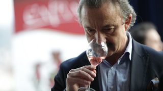 Граф Стефан фон Найперг, собственик на изба "Беса Валей", посети България специално, за да представи две нови реколти
