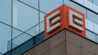 ЧЕЗ и "Енерго про" отново ще ограничат производството от вятърни и слънчеви централи