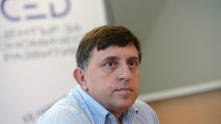 <span class="highlight">Георги</span> <span class="highlight">Прохаски</span>, ЦИР: Държавата да инвестира в икономиката