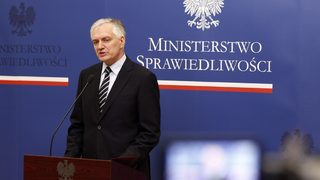 Полският премиер уволни министър заради изказване за ембрионите
