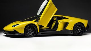 "Ламборгини" напомпи "Авентадор" за петдесет годишния си юбилей