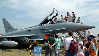 Авиобазите в Крумово и Безмер отварят врати за посетители