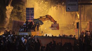 Анонимните атакуваха турски правителствени сайтове в подкрепа на протестите