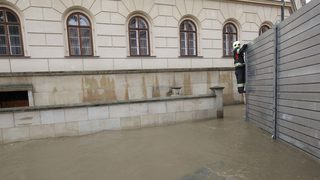 Фотогалерия: Извънредно положение заради наводненията в Чехия