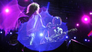 Китаристът на <span class="highlight">Def</span> <span class="highlight">Leppard</span> Вивиън Кембъл е диагностициран с рак