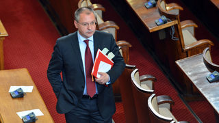 БСП със законови поправки търси работа на 5000 младежи