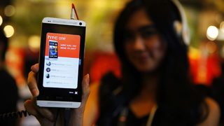 <span class="highlight">HTC</span> подготвя умалена версия на флагмана си