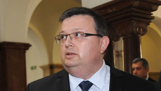 Цацаров: Никой не трябва да отива отвъд нормалния протест, включително депутати