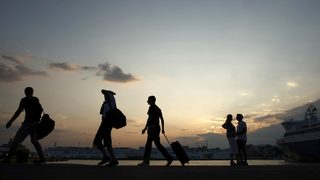 "Гардиън": Увеличението на ДДС е заплаха за туризма и ежедневието на гръцките <span class="highlight">острови</span>
