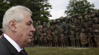 Чешкият президент започва срещи с партиите за решение на политическата криза