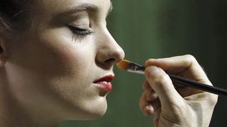 Учени: След електрошок хората край нас изглеждат по-красиви