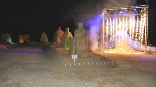 Фотогалерия: Дарвин, Тарантино и Кубрат Пулев от пясък
