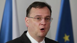 Бившият чешки премиер може да бъде съден за корупция, реши Върховният съд