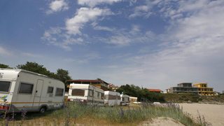 Община Царево започва проверки за незаконно летуващи на къмпинг "Арапя"