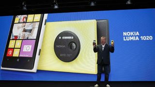 Nokia представи Lumia смартфон с PureView камера