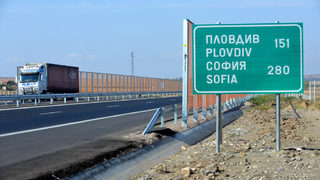 Президентът и министри откриват последния участък от магистрала "Тракия"