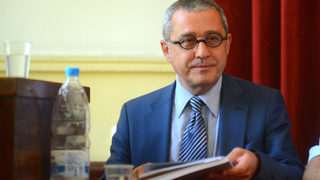 Шефът на бюджетната комисия Йордан Цонев призовава КФН да не разрешава сделката за "Доверие"