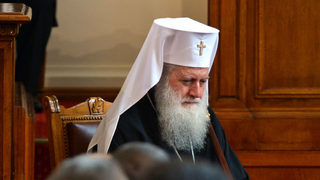 Патриарх Неофит заминава за Русия