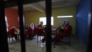Фотогалерия: Да изплетеш свободата си в бразилски затвор