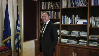 Гръцки министър отхвърли сценария за финансова дупка през 2014 г.
