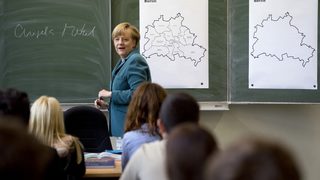 Меркел изнесе урок за годишнината от строежа на Стената