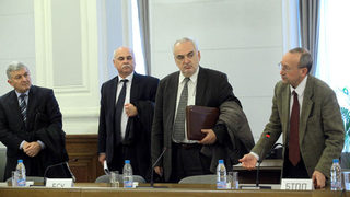 Тристранният съвет заседава <span class="highlight">за</span> пръв път след промените в закона <span class="highlight">за</span> <span class="highlight">публичност</span> <span class="highlight">на</span> <span class="highlight">имуществото</span>