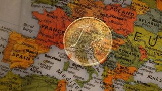Икономиката на еврозоната нараства с най-бързи темпове от шест години