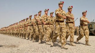 Великобритания вече е по-скромна военна сила, смята началникът на генщаба