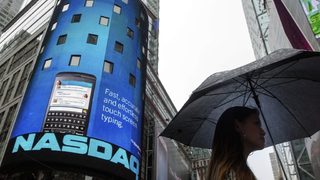 Компютърен проблем спря работата на NASDAQ за три часа