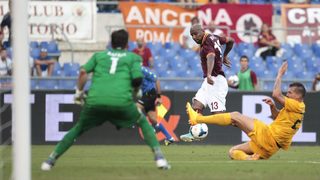 Михайлов бе резерва при 0:3 от "Рома", победи за тимовете от Милано