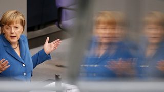 Меркел обеща да защити германците от данъците на <span class="highlight">Щайнбрюк</span>