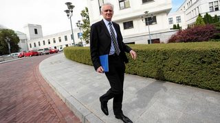 Парламентарното мнозинство на коалицията в Полша намаля до два гласа