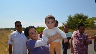 Срещи с бежанци и за препятствията да им помогнеш