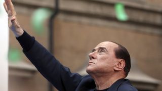 Берлускони отложи видео послание за бъдещето си след присъдата