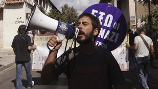 Гръцките синдикати призовават за масово участие в антифашисткото шествие