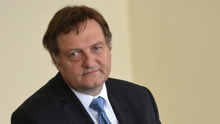 L'Express: Как един български <span class="highlight">министър</span> получаваше помощи за безработни във Франция