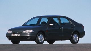 Фотогалерия: "<span class="highlight">Форд</span> Мондео" стана на 20 години