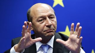 Бъсеску предупреди за рязко нарастване на безработицата в Румъния