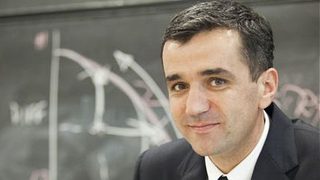 Илиян Михов: Добре, че не станах министър в България