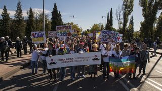 Над 15 души пострадаха, а около 60 бяха задържани по време на първия гей парад в Подгорица