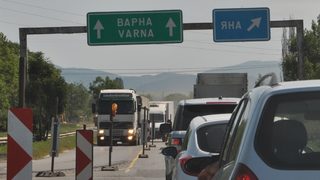 Съдът освободи от ареста румънския шофьор на камион, убил двама души на "Хемус"