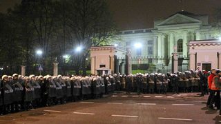 Русия поиска официално извинение от Полша след вчерашните безредици