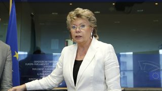 ЕС и САЩ обсъдиха проблема за шпионирането на комуникации в Европа