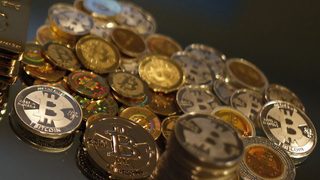 Китай забрани на финансовите компании да използват Bitcoin