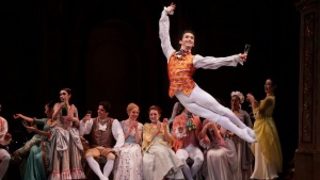 LES GRANDS BALLETS
