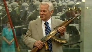 Видео: <span class="highlight">Михаил</span> <span class="highlight">Калашников</span> и спорната слава на неговото оръжие