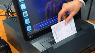 Пощенските станции вече ще продават тото фишове