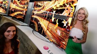 <span class="highlight">LG</span> и Samsung представиха нови телевизори с извити екрани