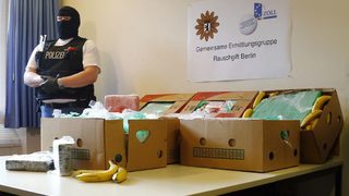 В супермаркети от веригата "<span class="highlight">Алди</span>" в Берлин бяха открити 140 кг кокаин